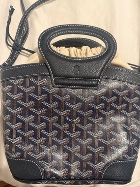Handbag